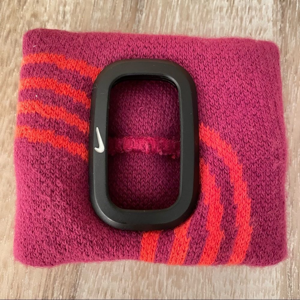 NWT Nike Timing Cuff Set of 2 Blue & Purple - Picture 6 of 15